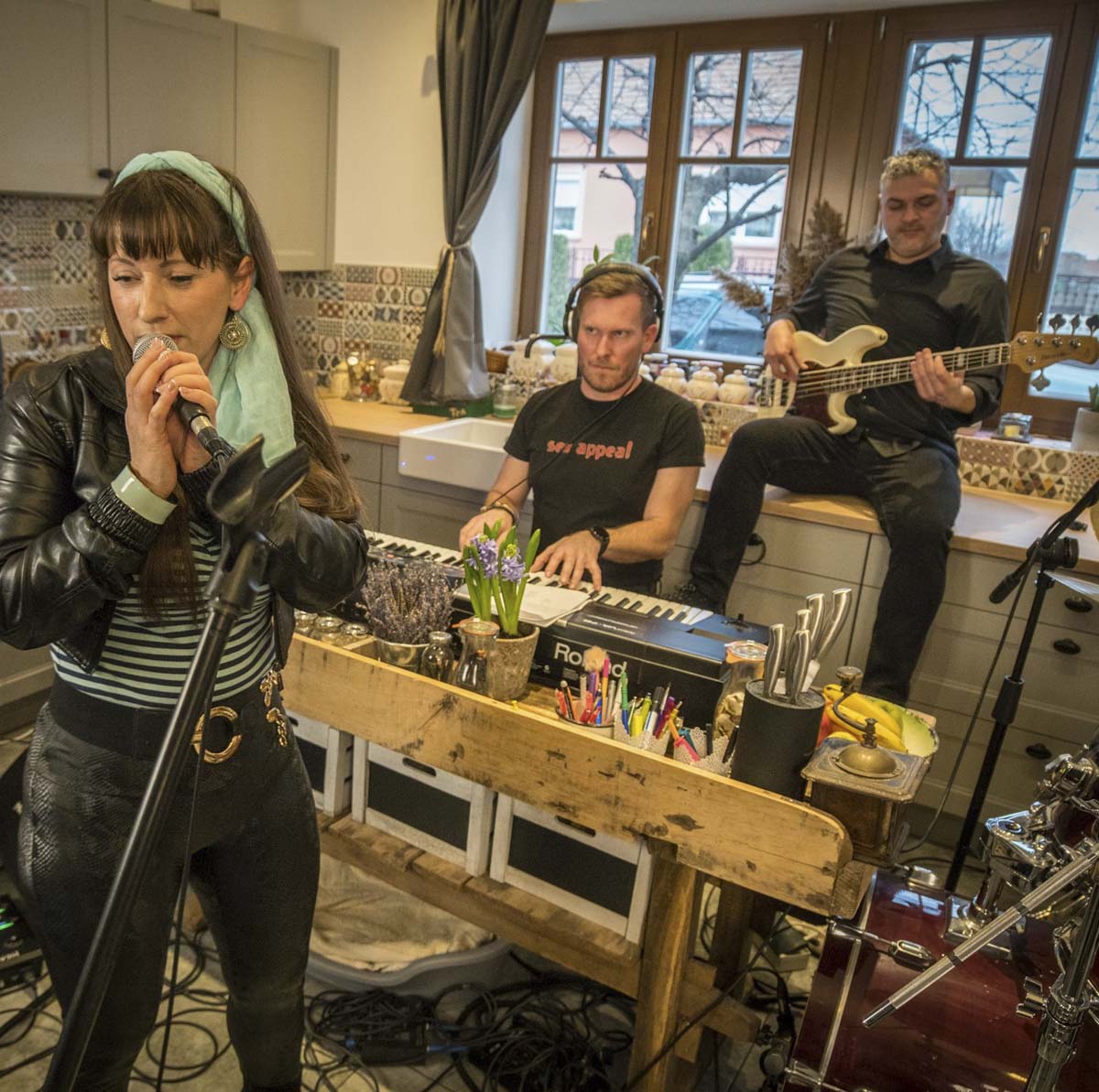 B4 Zenekar1 Vágás.jpg